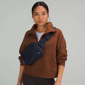 Lululemon 2L belt bag unisex